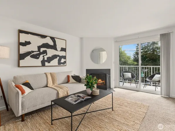 9484 Redmond-Woodinville Road NE #C-205, Redmond, WA 98052