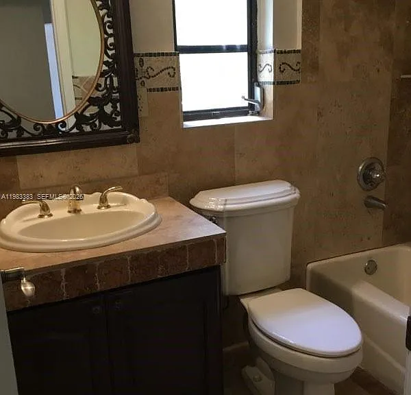 8927 Hawthorne Ave — Photo 25