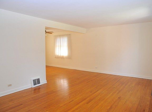 3rd image of 1541 Norfolk Ave