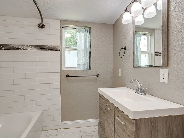 3221 McCart Ave — Photo 18