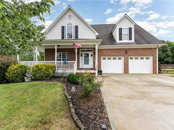 174 Longwood Dr, Advance, NC 27006