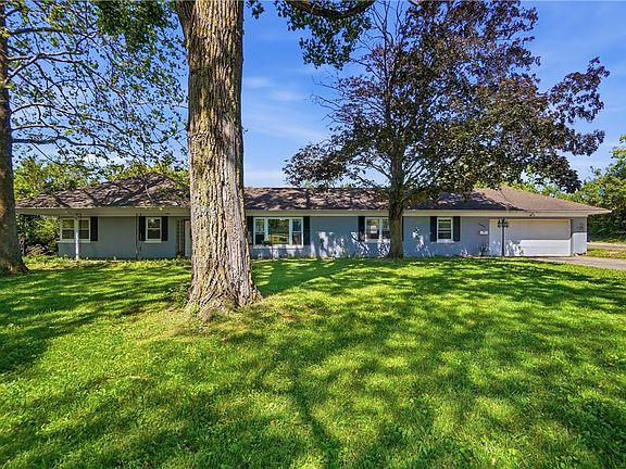 3rd image of 2553 Derr Rd
