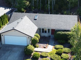 20 Park Village Dr, Florence, OR 97439