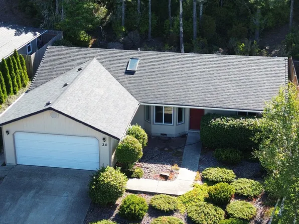 20 Park Village Dr, Florence, OR 97439