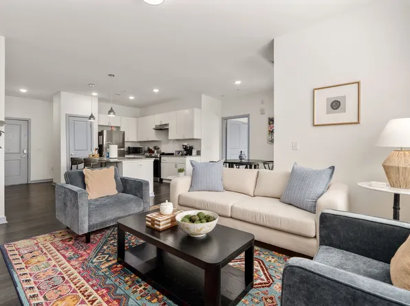 5069 Aldersgate Dr #112, Dublin, OH 43016