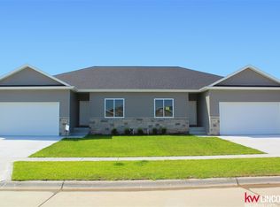 4917 Alvo Rd, Lincoln, NE 68514