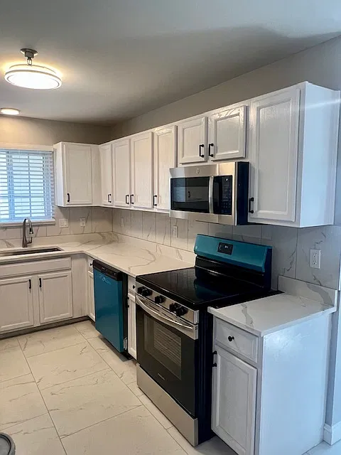 3 bed, 1238 sqft, $1,995 — Photo 2