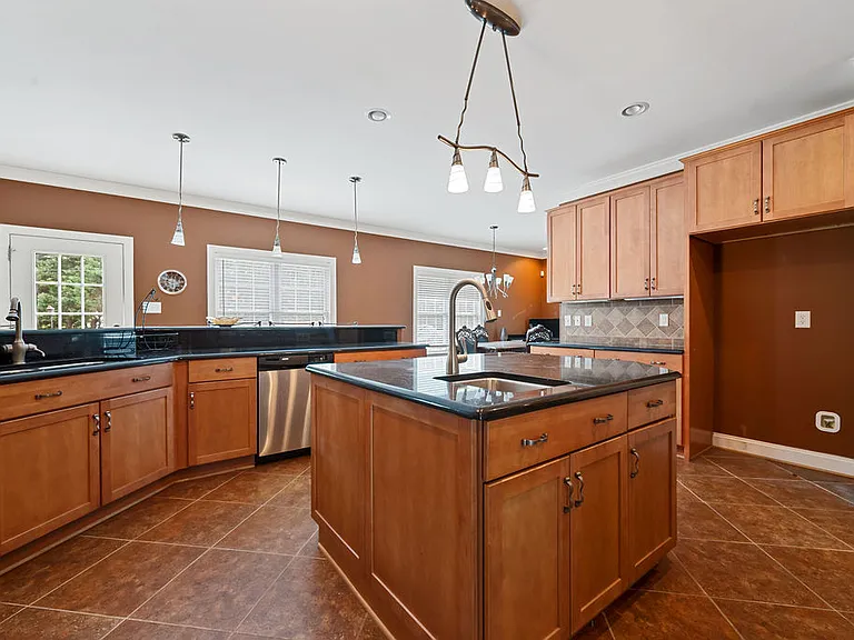 2701 Logan Estates Run — Photo 7