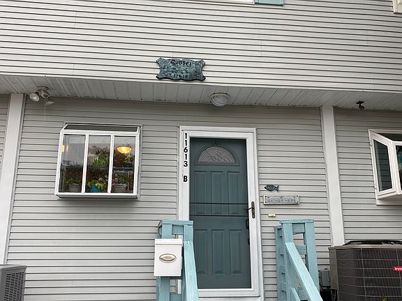 2nd image of 11613 Windward Dr #B