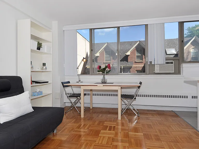 224 Saint George St #312 — Photo 9