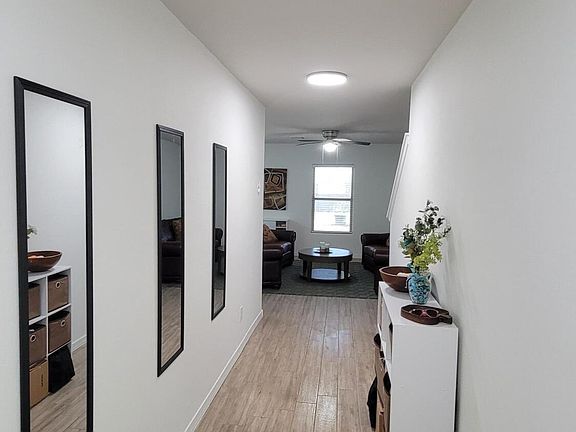 5th image of 915 W Starview Avenue