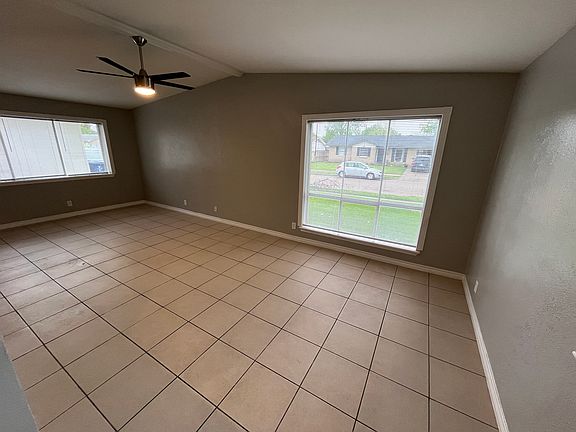 5th image of 4213 Pineridge Dr
