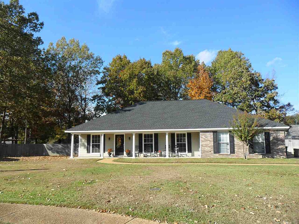 1st image of 212 Chinkapen Dr