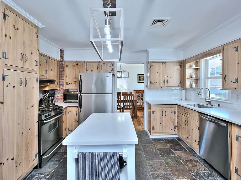 54 Veres St — Photo 11