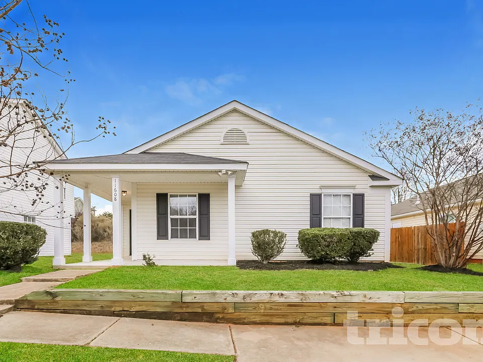 11608 Stewarts Crossing Dr