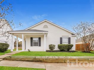 11608 Stewarts Crossing Dr, Charlotte, NC 28215
