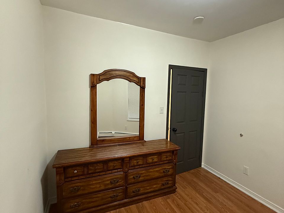1st bedroom