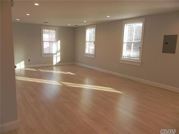 4th image of 1353 Old Northern Blvd