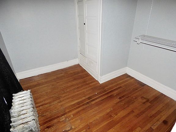 3rd image of 5247 W Washington Blvd