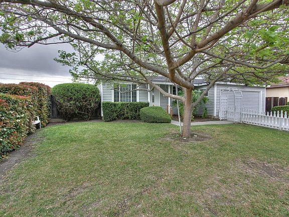 4th image of 3323 Vincent Dr