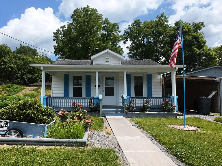 540 Oakwood St — Photo 19