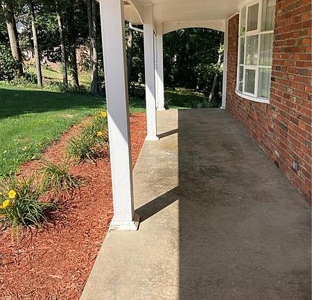 2nd image of 1227 Mountain View Dr