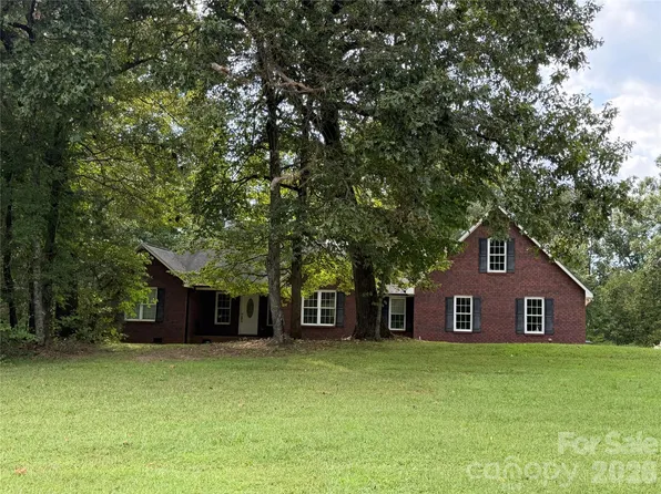 2150 Fox Creek Trl, Lincolnton, NC 28092