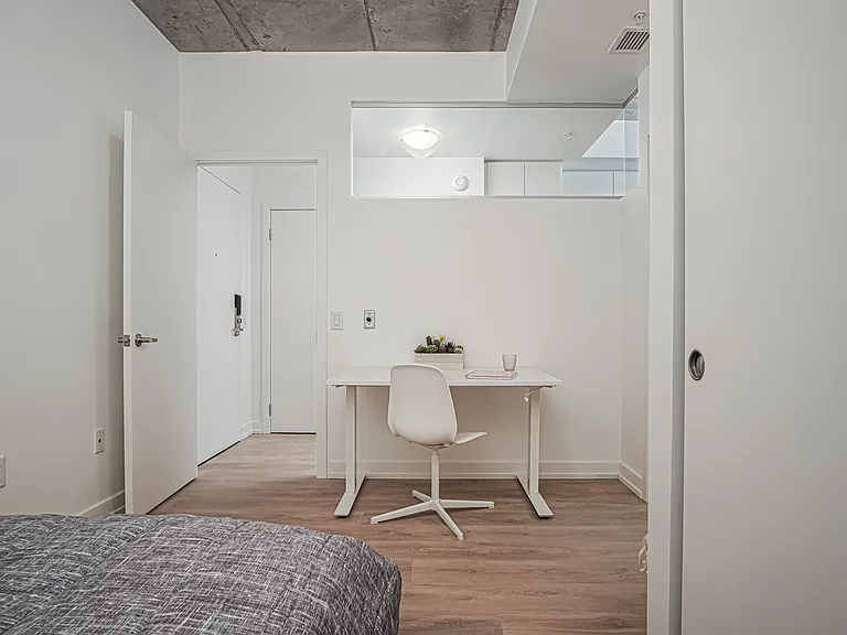 333 University Ave — Photo 17