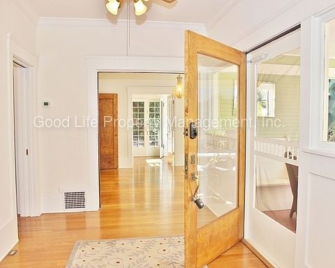 5th image of 2355 2nd Ave