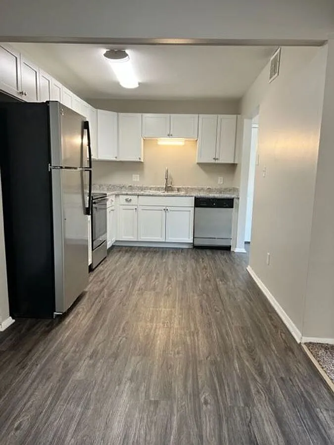 Building Photo - 109 Scarborough Ct #I6
