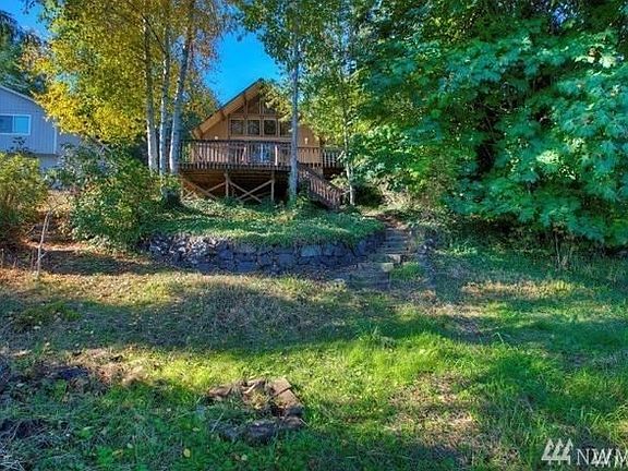 2nd image of 1410 SE Crescent Dr