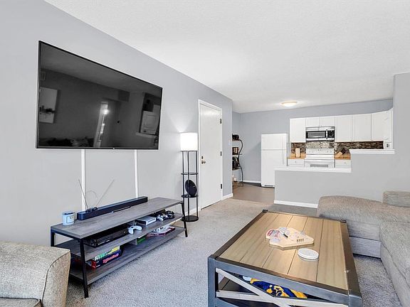 5th image of 2804 Blackforest Dr APT C