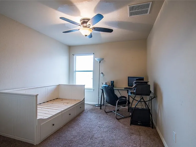 1412 Kittyhawk Dr — Photo 10