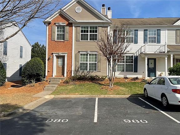 2nd image of 980 Prestwyck Ct