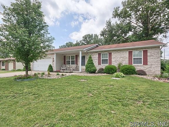 2nd image of 221 Woodland Dr