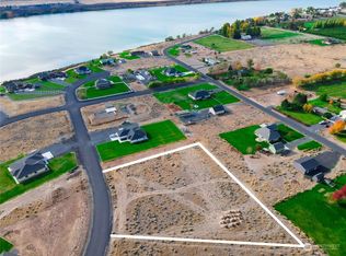 6812 E 2nd Rd NE, Moses Lake, WA 98837