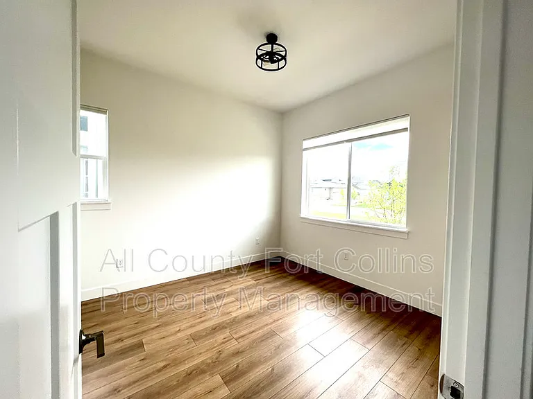 5967 Rendezvous Pkwy — Photo 19