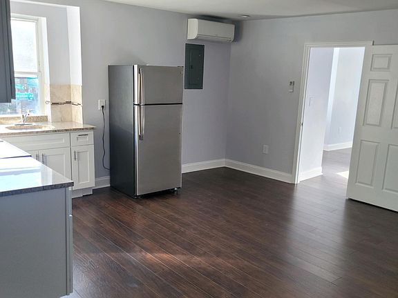 3rd image of 2021 Stenton Ave #3