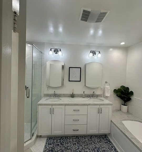 451 S Barrington Ave #202 — Photo 13