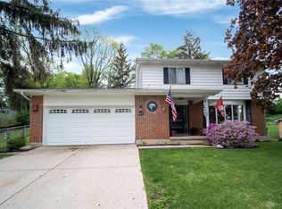 855 Cascade Dr, Dayton, OH 45431