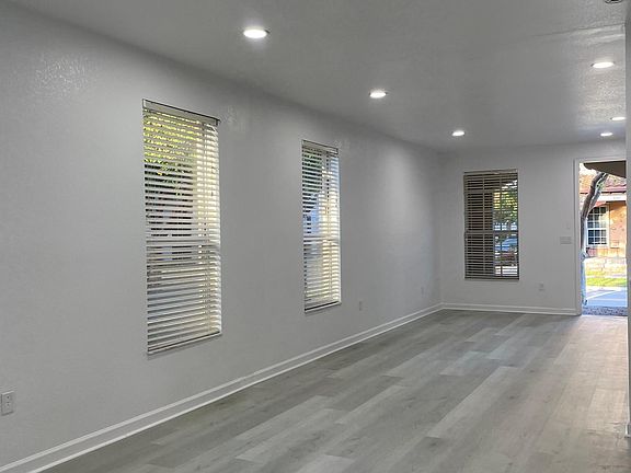 Open concept dining & living room area