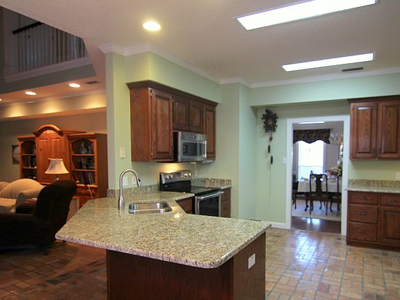 Kitchen - New Granite/Paint