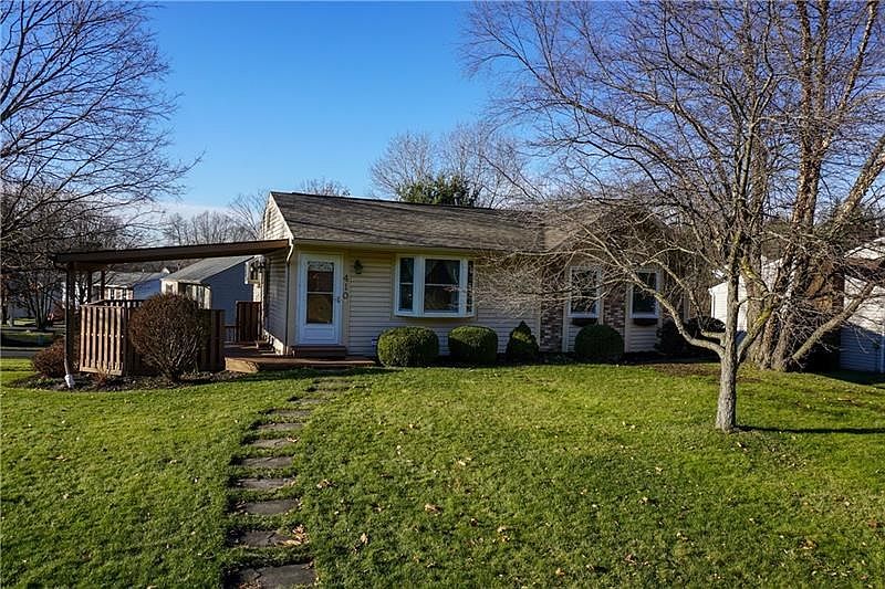 Charming and rare ranch in the heart of Cranberry Twp. Lots of outdoor entertaining space. Fabulous location in the Timberline c