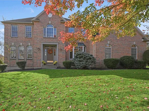 1664 Woodfield Dr, Bethlehem, PA 18015