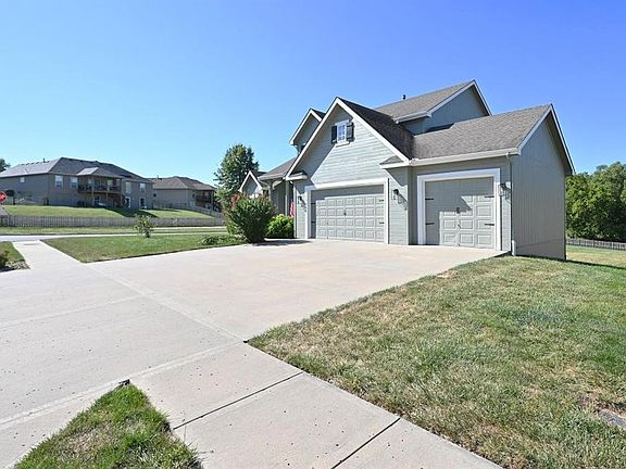 3rd image of 13900 Cole Crossing Ct