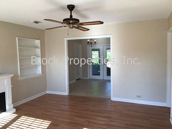 3rd image of 5880 San Gabriel Dr