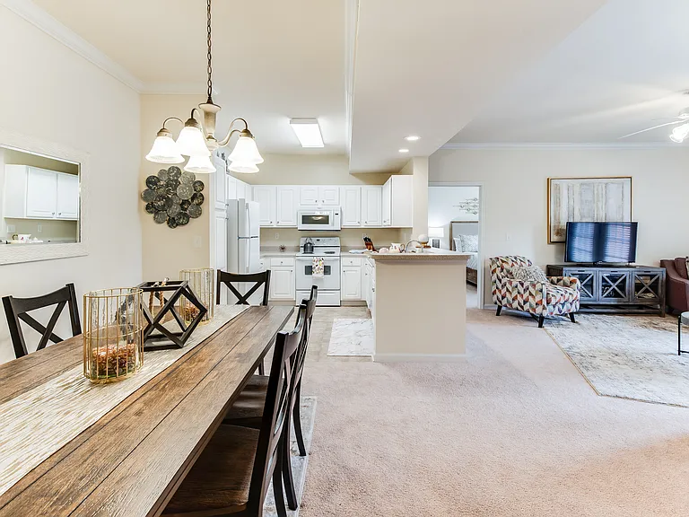 Highland Pointe — Photo 18