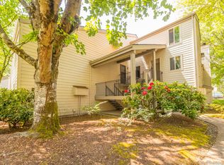 10047 SW Trapper Ter, Beaverton, OR 97008