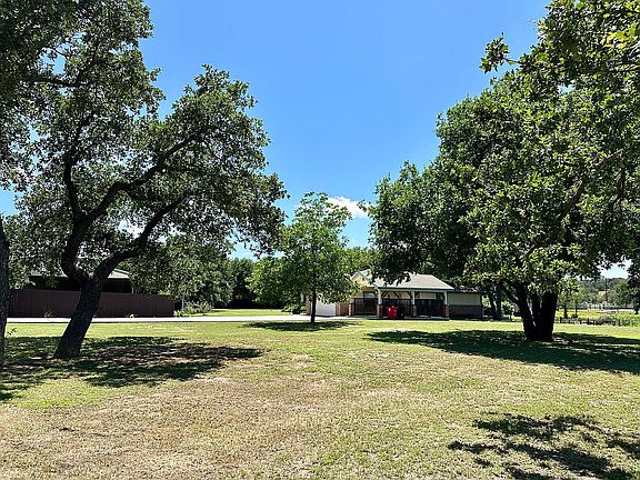 4th image of 600 Boulder Dr