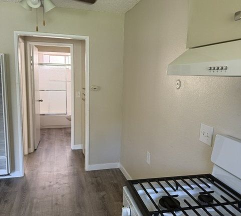 5th image of 1231 25th St APT 6